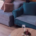 The V House Luxury A-frame With Private Pool 度假居