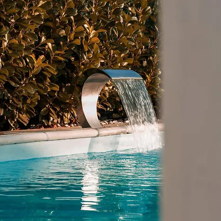 The V House Luxury A-frame With Private Pool