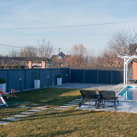 The V House Luxury A-frame With Private Pool